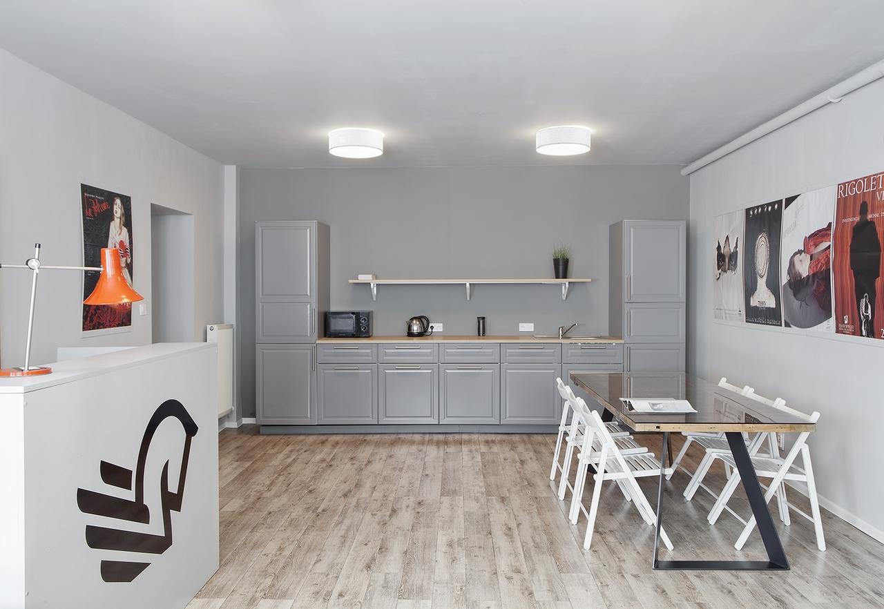 Opera Hostel Poznań Eksteriør billede